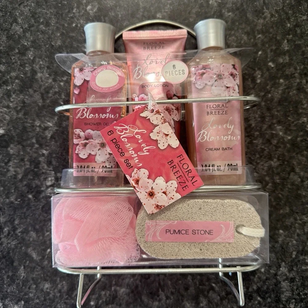 Floral Breeze Bath and Body Gift Set 6 Piece Secret Garden Shower Gel Lotion